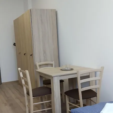 Vandrarhem White Coral Club